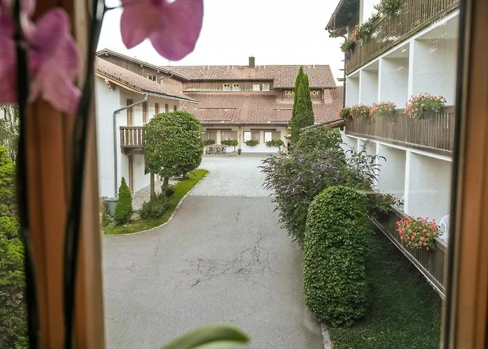 Hotel Tannenhof 3*