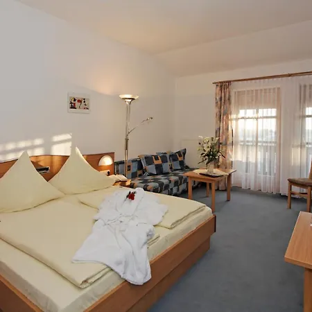 Hotel Tannenhof 3*